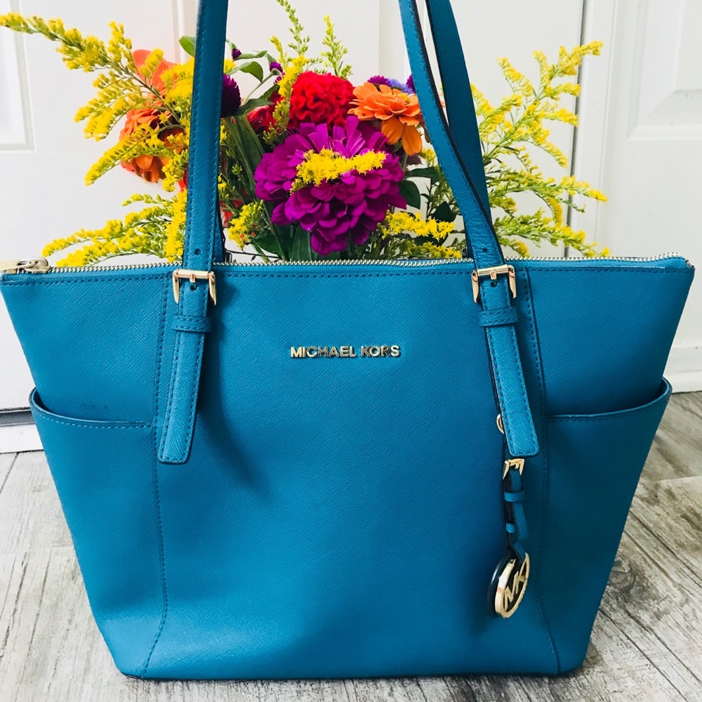 !! final price !!Blue turquoise Michael Kors purse